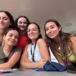 Cinco amigas enfermeras llevan tres días atrapadas en un crucero en el puerto de Dubái: "No sabemos hasta cuándo"