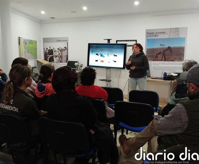 Cinco familias de lobos residen en el geoparque de las Loras que afronta el reto de la coexistencia con los ganaderos