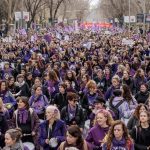 Comisión 8M acusa a Delegación del Gobierno y Policía de inacción tras "ataque" de un "grupo nazi" en la marcha