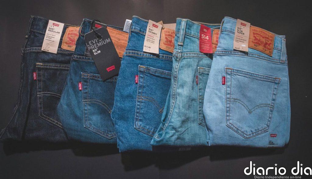 Cómo recoger el dobladillo de los pantalones para que no arrastren sin necesidad de coser