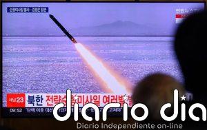 Corea del Norte lanza diez misiles balísticos hacia el mar de Japón