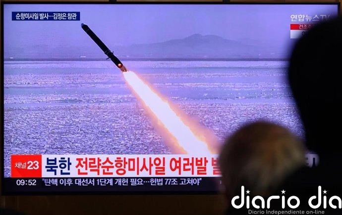 Corea del Norte lanza diez misiles balísticos hacia el mar de Japón
