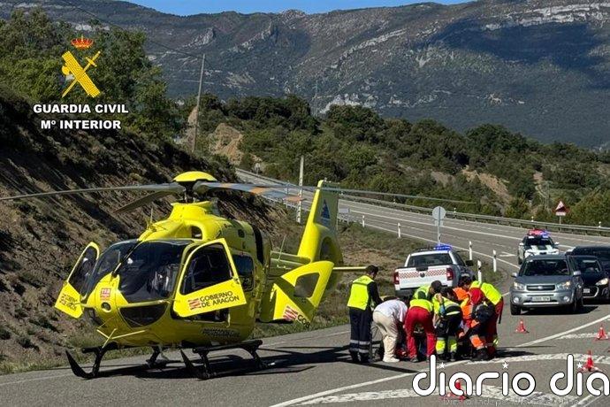 Cuatro ciclistas heridos de gravedad al sufrir una caída en la carretera A-1210 cerca de Torres de Barbués (Huesca)