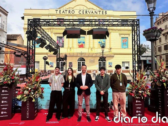 Cuatro jóvenes de la provincia participan en el Festival de Málaga como jurado popular gracias a la Diputación