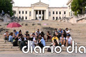 Cuba en áspera negociación con EEUU mientras la crisis llega al límite