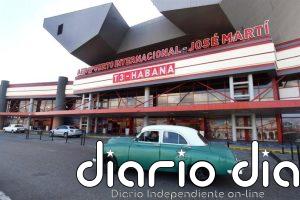 Cuba recibe 117 migrantes deportados desde EEUU