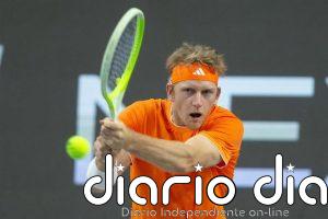 Davidovich se mete en octavos de Indian Wells a costa de Mensik