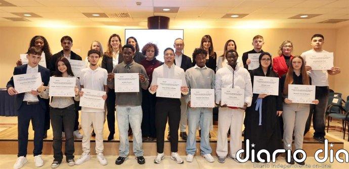 Del Arco reivindica la colaboración público-privada para la inserción laboral de los jóvenes en acogimiento residencial