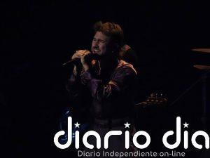 Del vanguardismo de Dani Fernández a las transparencias de Ana Mena: los 'looks' de las actuaciones de los Goya 2026