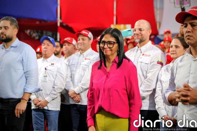 Delcy Rodríguez acelera la salida de los leales al chavismo en medio de los halagos de Donald Trump