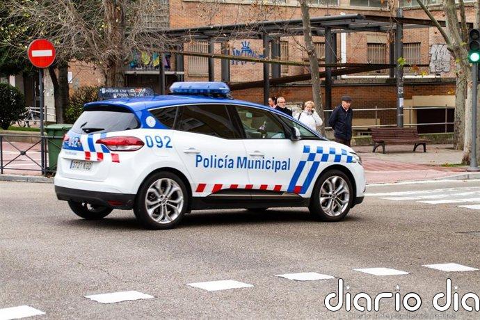 Denunciado en Valladolid por llevar marihuana y un hacha en un coche sin ITV y por reparar otro en la calle