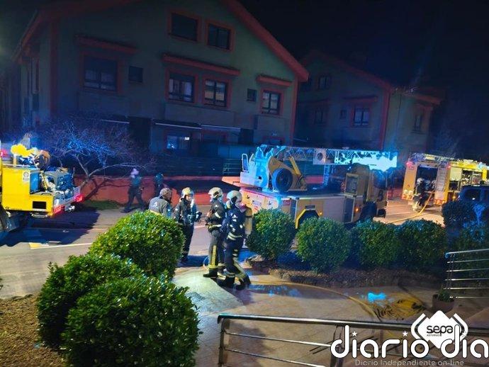 Desalojadas 40 personas por el incendio de una habitación de hotel en Arriondas