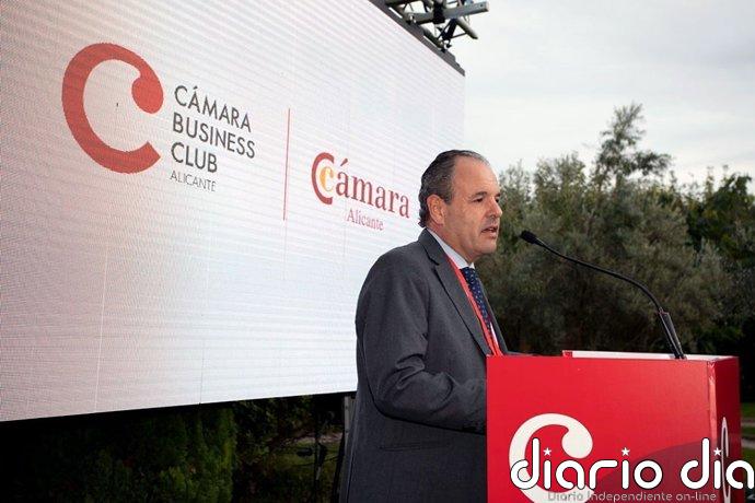 Detenido el presidente de la Cámara de Comercio de Alicante, Carlos Baño, en la investigación de los bonos comercio