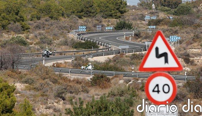 Detenido un conductor sin carnet por atropellar drogado a dos ciclistas mientras huía de agentes de tráfico en Orihuela