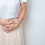 Dolor al menstruar, al orinar o durante las relaciones sexuales: las señales de alerta de la endometriosis profunda