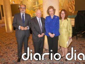 Doña Sofía deslumbra en Miami de la mano de Alejandro de Miguel