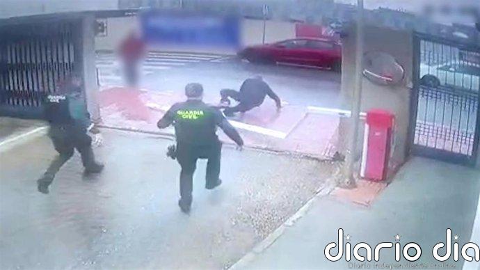 Dos detenidos en Torrevieja (Alicante) cuando circulaban con un coche de 80.000 euros robado en Reino Unido