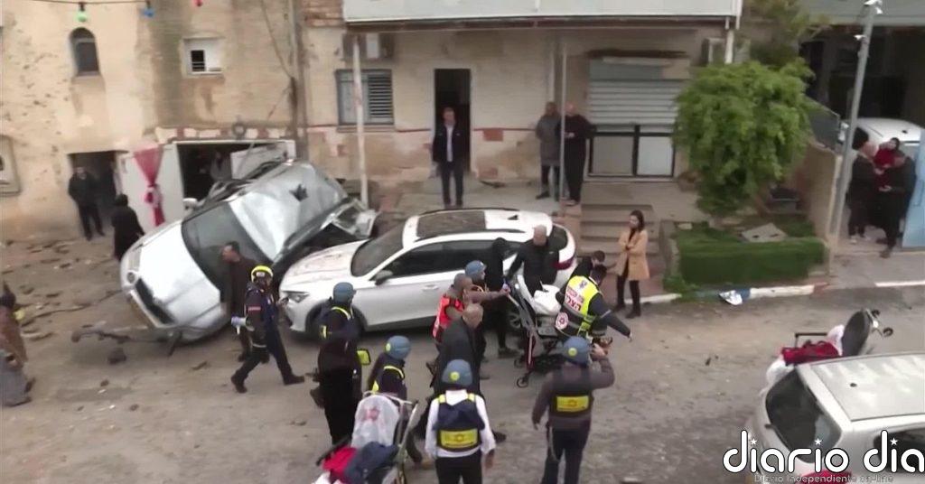 Dos heridos alcanzados por restos de un misil iraní a 20 kilómetros de Tel Aviv