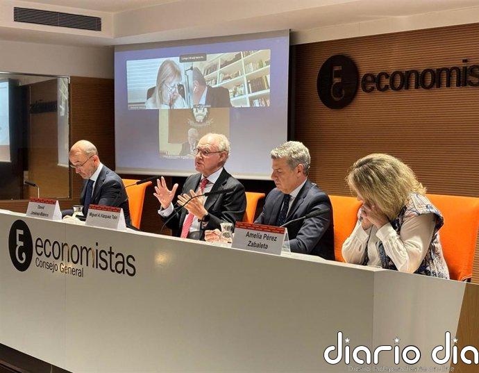 Economistas prevén un crecimiento del PIB en 2026 de hasta 2,4% y una tasa de paro por debajo del 10%