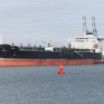 EEUU da luz verde a la compra de petróleo ruso ya cargado en buques ante la subida de precios