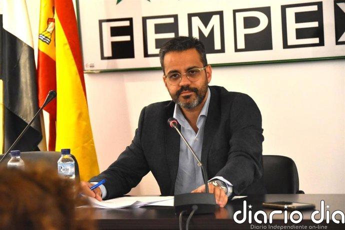 El alcalde de Olivenza optará a liderar el PSOE extremeño