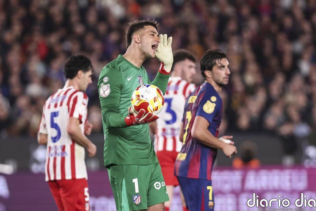 El Atlético frena con sufrimiento al Barça para jugar su 20ª final de Copa