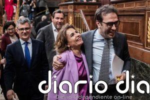 El BOE publica el cese de Montero como vicepresidenta y ministra de Hacienda y los nombramientos de Cuerpo y España