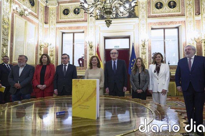 El Defensor del Pueblo acusa a cuatro CCAA y casi 100 ayuntamientos de no colaborar con el organismo