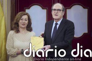 El Defensor del Pueblo reclama garantizar la telefonía fija y extender la fibra óptica en toda España