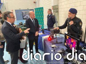 El delegado de Desarrollo Educativo lidera la Feria Comarcal de FP celebrada en Antequera (Málaga)