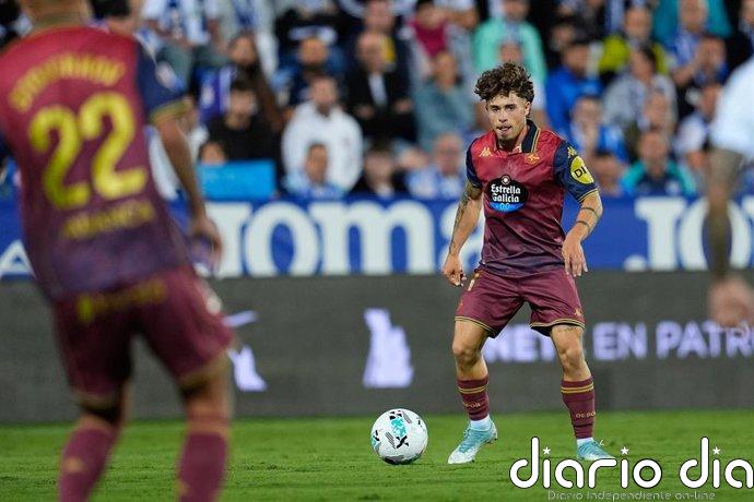 El Deportivo rasca un empate en Gijón para seguir segundo en LaLiga Hypermotion y el Huesca alarga su crisis