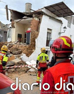 El derrumbe de una casa en Jerez de los Caballeros se salda con una mujer herida de carácter leve