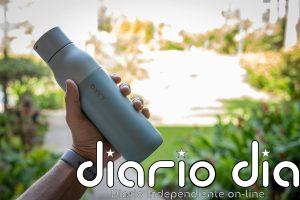 El error que todos cometen con las botellas reutilizables: cómo limpiarlas para que no acumulen bacterias