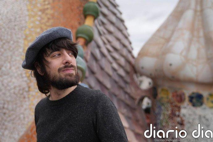 El escritor David Uclés pide la retirada del 'Monumento a Franco' en Tenerife: "Hay que hacer memoria, y con fuerza"