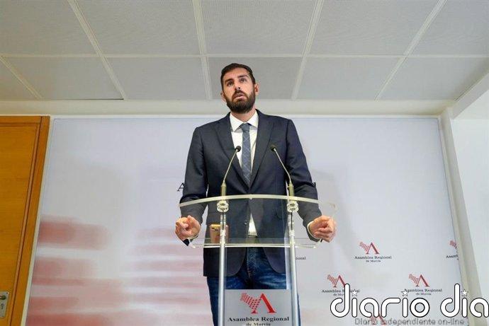 El expresidente de Vox en Murcia revela que Abascal habló con él hace diez días para pedirle que fuese candidato