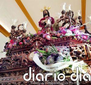 El Hospital de Valme de Sevilla realiza una ofrenda floral a la Hermandad del Dulce Nombre de Bellavista