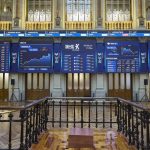 El Ibex 35 abre la sesión con una caída del 1,4% y baja de los 17.100 puntos, con el crudo en 114 dólares