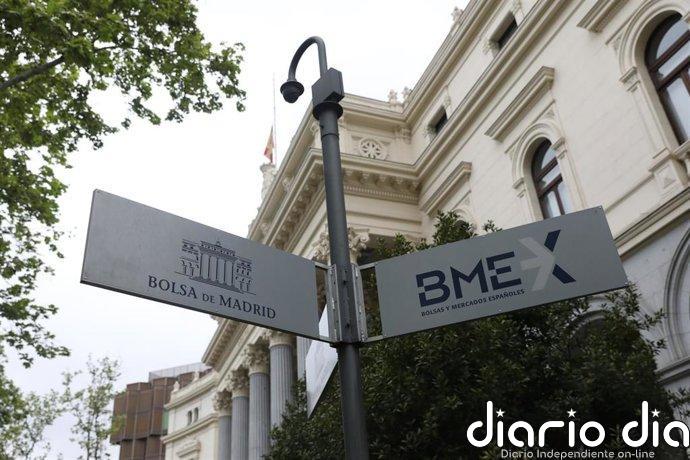 El Ibex 35 se desploma un 4,55% hasta los 17.062 enteros por la escalada en Oriente Medio