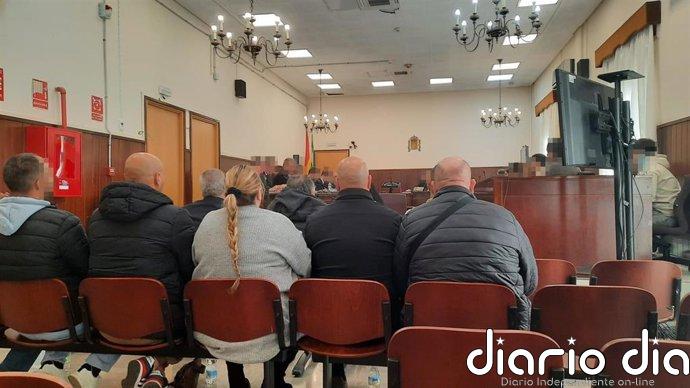 El informe policial del crimen de El Torrejón (Huelva) recoge que la víctima portaba un cuchillo