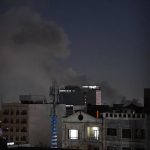 El ministro de Exteriores iraní acusa a Israel de "ecocidio" por sus ataques contra depósitos de crudo