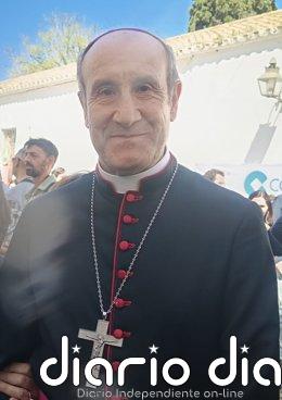 El obispo de Córdoba llama a "parar las armas" y buscar el "compromiso con la paz"