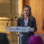 El Parlamento andaluz acoge la exposición 'One Health' para concienciar sobre la salud humana, animal y ambiental