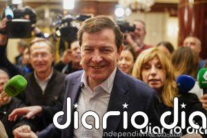 El PP gana las elecciones de Castilla y León con dos escaños más, el PSOE suma otros dos y Vox, uno