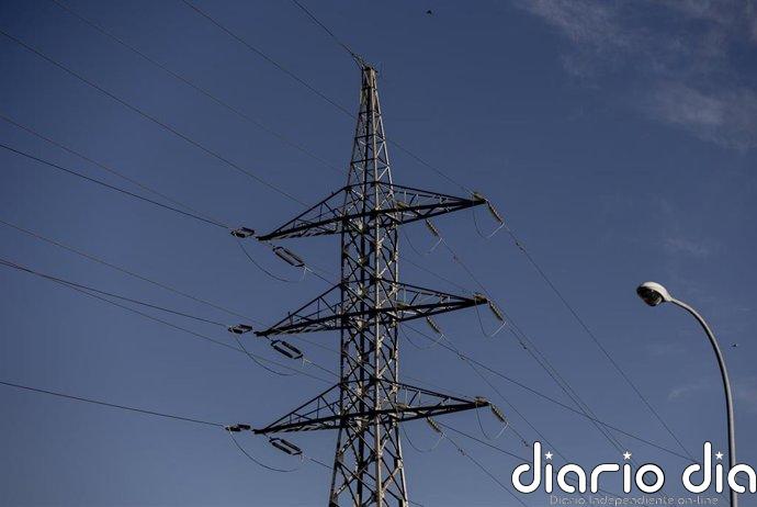 El precio de la luz toca este martes máximos desde febrero del año pasado, con 136,86 euros/MWh