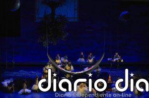 El público del Teatro Real se entusiasma ante hadas y duendes del bosque encantado en 'El sueño de una noche de verano'