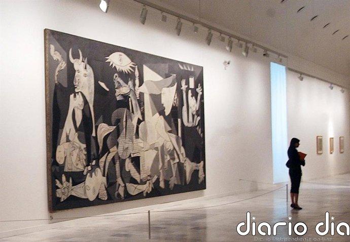 El Reina Sofía desaconseja "rotundamente" el traslado del 'Guernica' ante el riesgo de "nuevas grietas y desgarros"