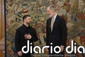 El Rey recibe a Zelenski en la Zarzuela durante su cuarta visita a España