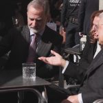 El rey se toma un café con el presidente italiano en una terraza de la Plaza Mayor de Salamanca