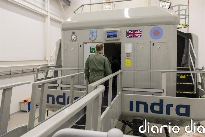 El simulador del avión de vigilancia y alerta temprana de Indra entrena a los pilotos del Ejército británico