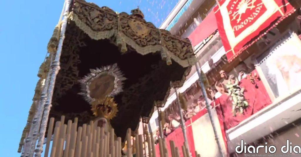 El sol y el buen tiempo hacen brillar más las procesiones de este Martes Santo